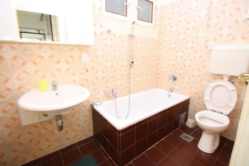 Apartment Ivana Pula 0*,
